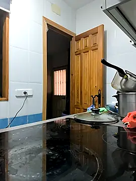 Mistik red online show from September 2025 10:31:02 AM