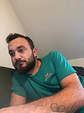 cosmin9000 online show from October 2025 06:43:02 AM