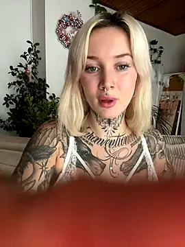 Snapshot of Stella-Kink chatting on December 2024 11:03:02 AM Stella-Kink online show from December 2024 11:03:02 AM