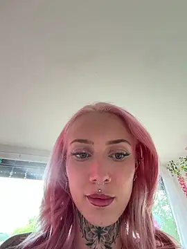 Stella-Kink online show from May 2026 11:18:02 AM