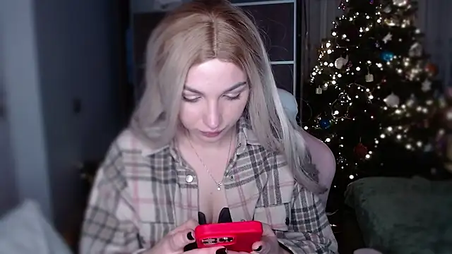 Snapshot of Yoda21 chatting on December 2024 02:07:01 PM Yoda21 online show from December 2024 02:07:01 PM