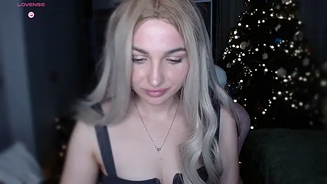 Snapshot of Yoda21 chatting on December 2024 05:11:01 PM Yoda21 online show from December 2024 05:11:01 PM