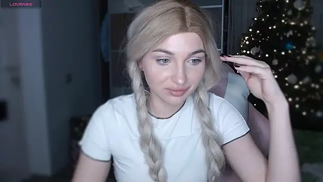 Snapshot of Yoda21 chatting on December 2024 04:47:02 PM Yoda21 online show from December 2024 04:47:02 PM