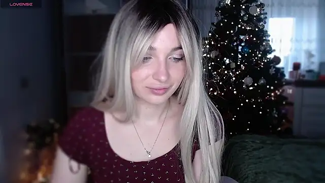 Snapshot of Yoda21 chatting on December 2024 10:45:02 AM Yoda21 online show from December 2024 10:45:02 AM