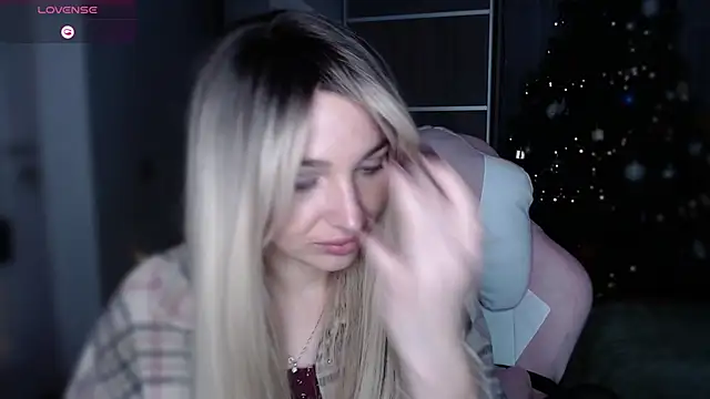 Snapshot of Yoda21 chatting on December 2024 04:51:01 PM Yoda21 online show from December 2024 04:51:01 PM