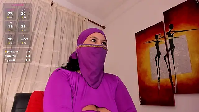 Snapshot of Amina_hafsa chatting on February 2025 10:42:02 PM Amina hafsa online show from February 2025 10:42:02 PM