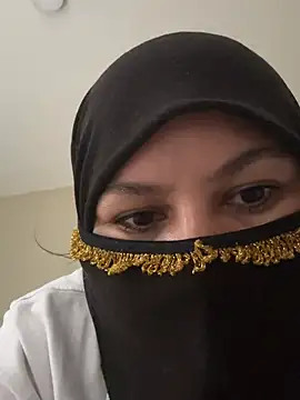 Snapshot of Amina_hafsa chatting on July 2026 06:12:01 PM Amina hafsa online show from July 2026 06:12:01 PM
