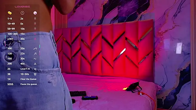 daddyissuesss  online show from February 2026 07:53:01 PM