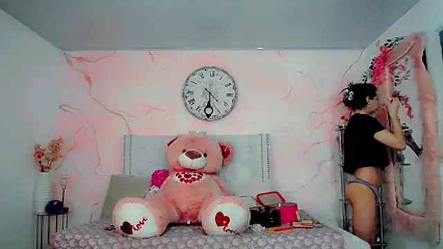 maria camilacms online show from February 2026 06:06:02 PM