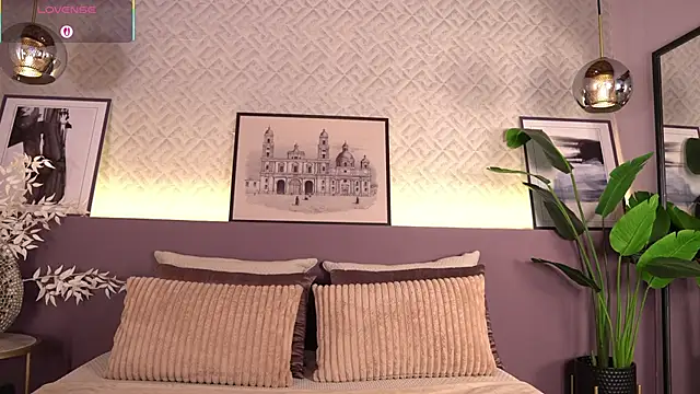 Snapshot of ElleDiane chatting on March 2026 12:25:02 AM ElleDiane online show from March 2026 12:25:02 AM