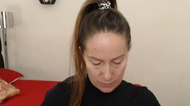 CATRINA-83 online show from December 2025 05:20:01 PM