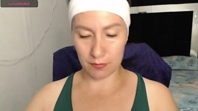 CATRINA-83 online show from May 2026 11:02:01 PM