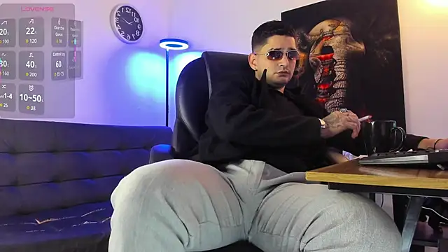 Snapshot of Nicolas_Fellener chatting on February 2026 04:34:02 AM Nicolas Fellener online show from February 2026 04:34:02 AM