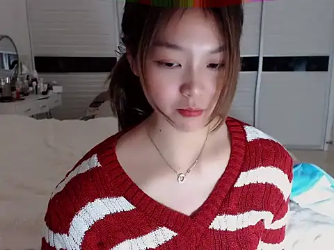 Snapshot of -Lucky_Girl chatting on December 2024 03:28:02 PM -Lucky Girl online show from December 2024 03:28:02 PM
