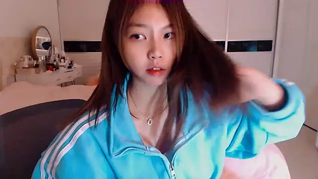 Snapshot of -Lucky_Girl chatting on December 2024 08:02:01 AM -Lucky Girl online show from December 2024 08:02:01 AM