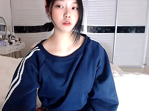 Snapshot of -Lucky_Girl chatting on December 2024 02:54:01 PM -Lucky Girl online show from December 2024 02:54:01 PM