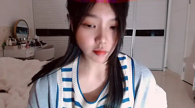 Snapshot of -Lucky_Girl chatting on January 2025 02:41:01 PM -Lucky Girl online show from January 2025 02:41:01 PM