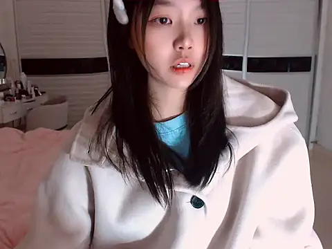 Snapshot of -Lucky_Girl chatting on January 2025 12:16:02 PM -Lucky Girl online show from January 2025 12:16:02 PM