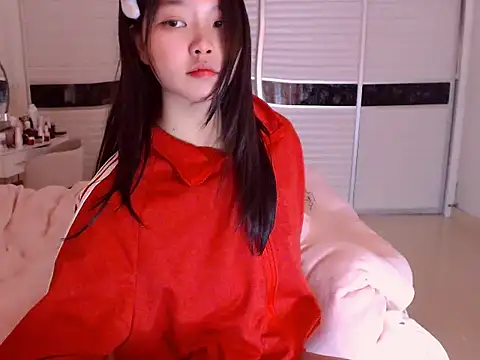 Snapshot of -Lucky_Girl chatting on February 2025 05:18:02 AM -Lucky Girl online show from February 2025 05:18:02 AM