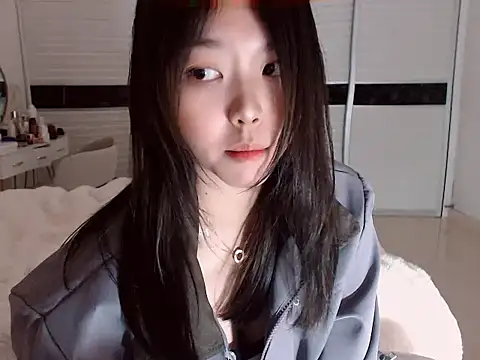 Snapshot of -Lucky_Girl chatting on February 2025 11:46:02 AM -Lucky Girl online show from February 2025 11:46:02 AM