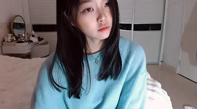 Snapshot of -Lucky_Girl chatting on February 2025 01:10:01 AM -Lucky Girl online show from February 2025 01:10:01 AM