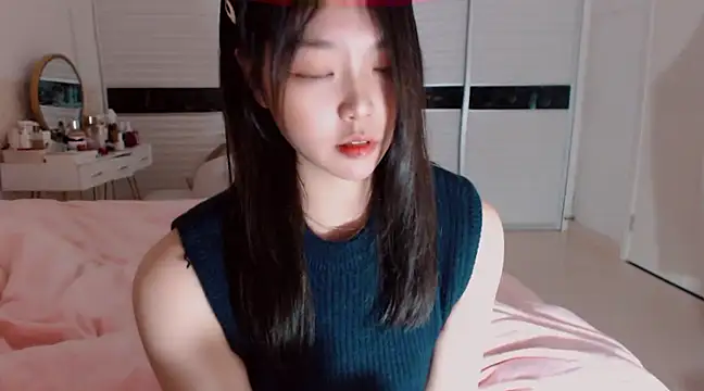 Snapshot of -Lucky_Girl chatting on February 2025 11:42:02 AM -Lucky Girl online show from February 2025 11:42:02 AM