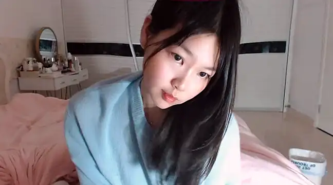 Snapshot of -Lucky_Girl chatting on February 2025 02:27:02 PM -Lucky Girl online show from February 2025 02:27:02 PM