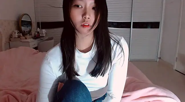 Snapshot of -Lucky_Girl chatting on February 2025 11:54:01 AM -Lucky Girl online show from February 2025 11:54:01 AM
