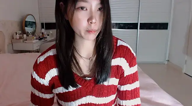 Snapshot of -Lucky_Girl chatting on February 2025 12:14:01 AM -Lucky Girl online show from February 2025 12:14:01 AM