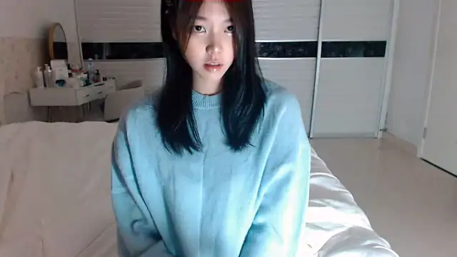 Snapshot of -Lucky_Girl chatting on October 2025 05:10:01 AM -Lucky Girl online show from October 2025 05:10:01 AM