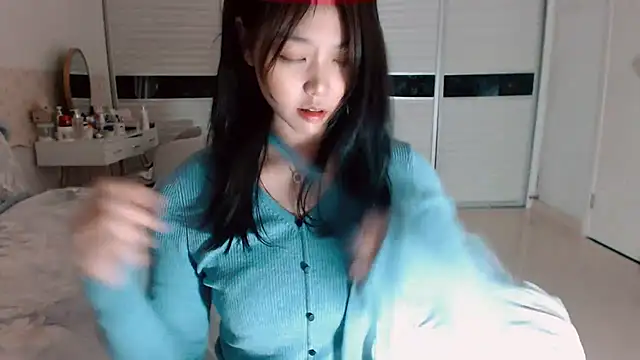 Snapshot of -Lucky_Girl chatting on November 2025 10:46:02 AM -Lucky Girl online show from November 2025 10:46:02 AM