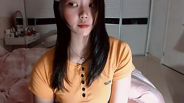 -Lucky Girl online show from December 2025 02:44:02 PM