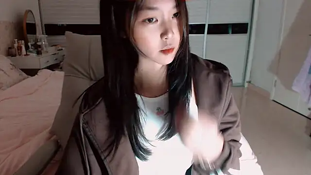 -Lucky Girl online show from February 2026 12:20:01 PM