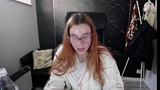 littleviki7 online show from February 2025 11:25:02 AM