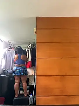 emmyjhonson07 online show from September 2025 02:00:01 PM