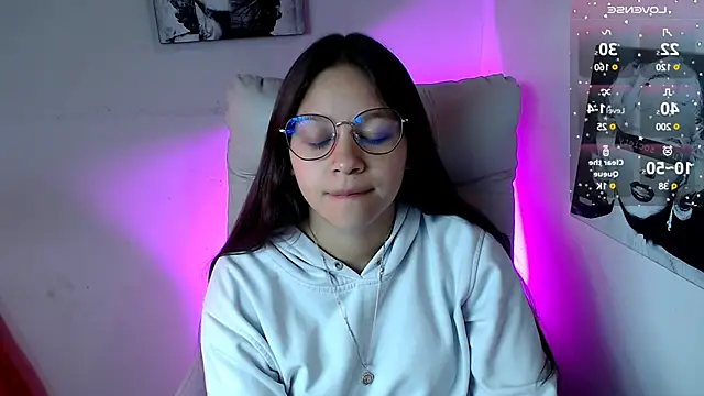 Snapshot of SamanthaRoldaan chatting on March 2025 02:44:02 PM SamanthaRoldaan online show from March 2025 02:44:02 PM