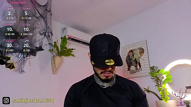 JordanSmiith  online show from October 2025 09:37:01 PM