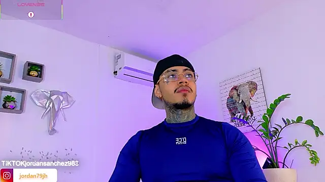 JordanSmiith  online show from May 2026 09:09:02 PM