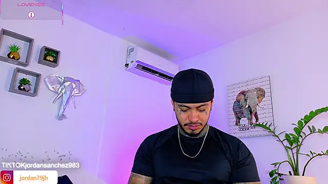JordanSmiith  online show from June 2026 09:06:02 PM