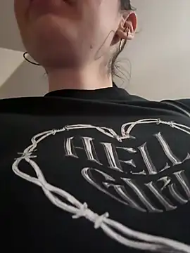 Snapshot of naughty_lucifer chatting on January 2026 04:34:01 PM naughty lucifer online show from January 2026 04:34:01 PM