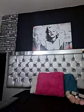 Snapshot of _nicolehotshemale chatting on January 2025 09:50:02 PM nicolehotshemale online show from January 2025 09:50:02 PM