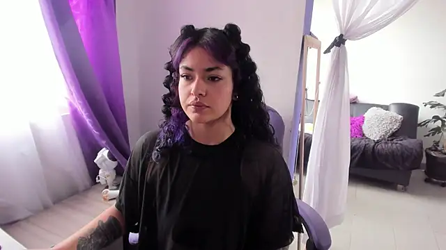 witchviolet online show from October 2025 04:02:01 PM