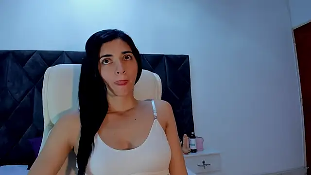 Snapshot of Linisprincehot69 chatting on February 2025 08:31:01 PM Linisprincehot69 online show from February 2025 08:31:01 PM