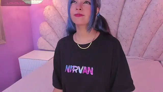 chloe watson  online show from February 2025 08:10:01 PM