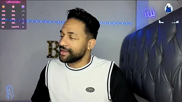 Snapshot of bbcblackhot34 chatting on March 2026 02:11:01 AM bbcblackhot34 online show from March 2026 02:11:01 AM