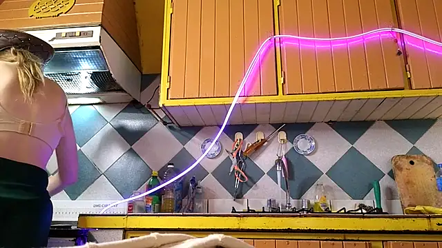 Jony Marta online show from November 2025 06:19:02 PM