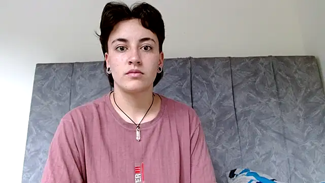 linda 33 online show from October 2025 09:02:01 PM