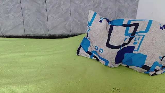 linda 33 online show from October 2025 06:41:01 PM