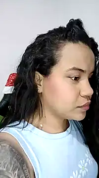 Snapshot of leila_22 chatting on December 2024 10:17:02 AM leila 22 online show from December 2024 10:17:02 AM