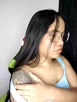 Snapshot of leila_22 chatting on December 2024 12:30:02 AM leila 22 online show from December 2024 12:30:02 AM